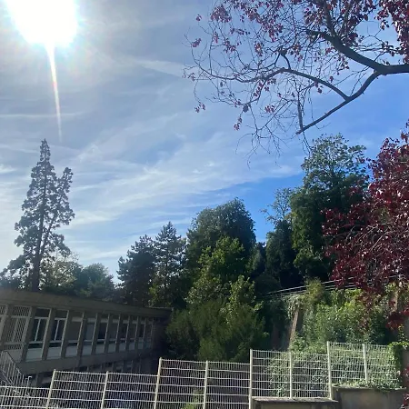 Bel Dans Résidence Avec Balcon